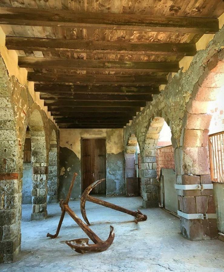 ゴンネーザ Antica Tonnara Porto Pagliaヴィラ エクステリア 写真